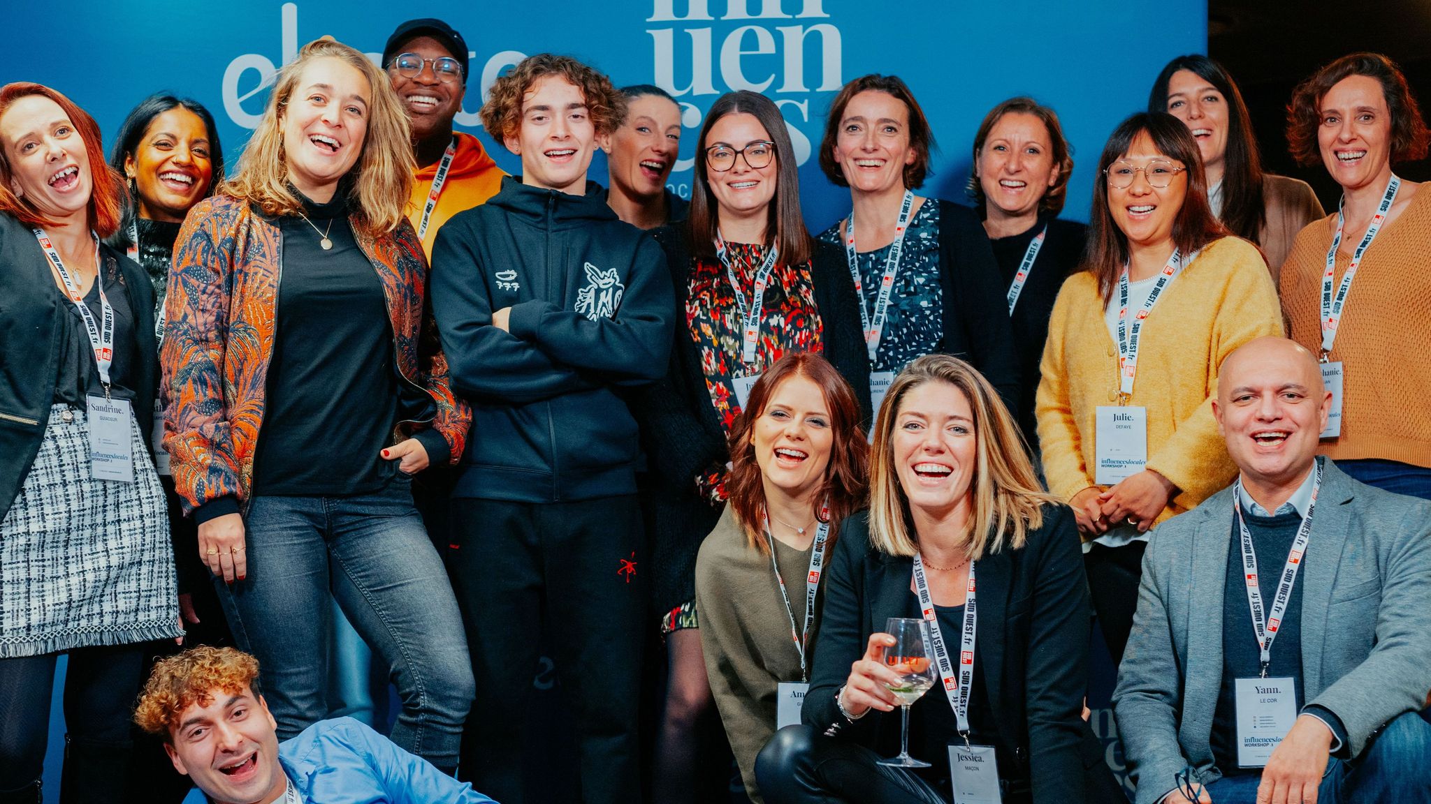 Photos de groupe de l'Agence Eliette et d'influence locales